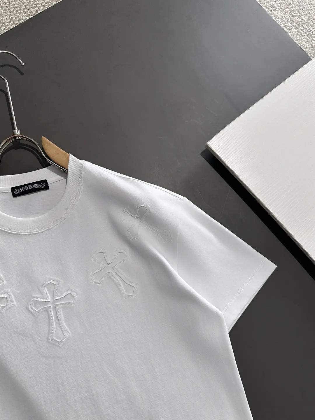 🅿️270 shipped next day Croxin 2025 spring and summer new style (top quality, differentiated currency) launches double yarn pure cotton fabric short sleeves, early spring catwalk style, personalized and exclusive style, same style for men and women, using imported custom dyed fabrics, chain bottom back collar, fully shoulder-covering, no deformation or shrinkage when exposed to water, SIZE: M to 4XL